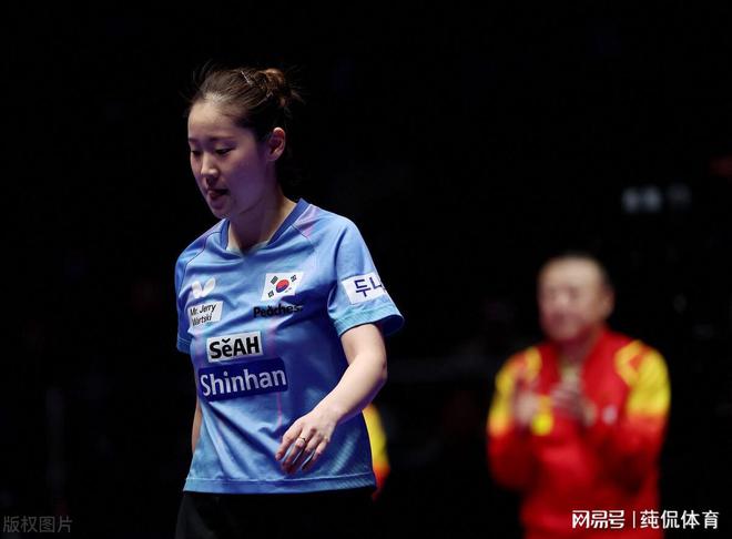 韩国女子排球队连续取胜晋级四强 韩国女子排球队连续取胜晋级四强