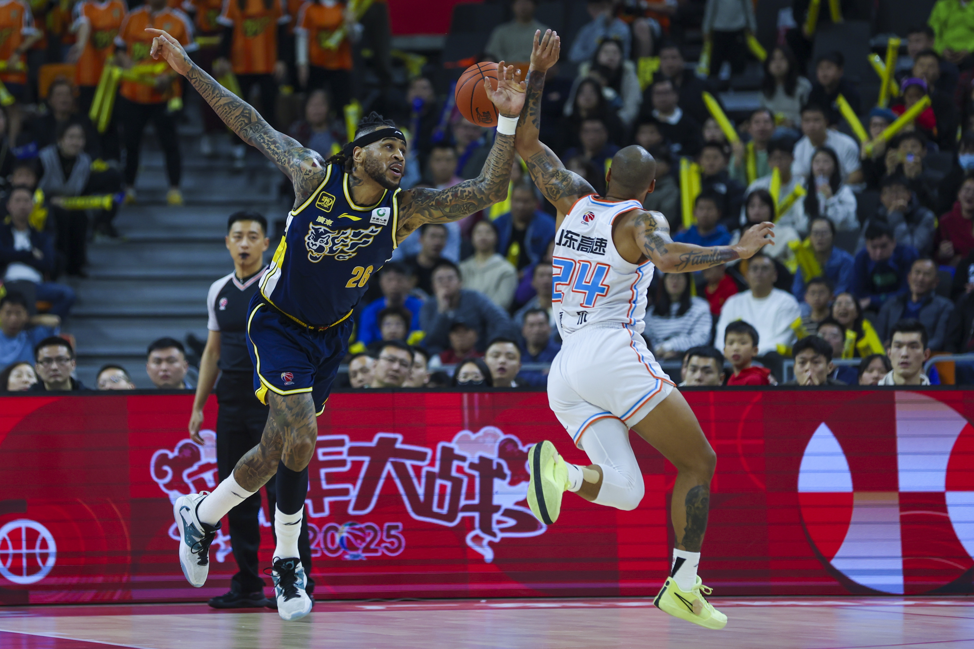 九游娱乐官方网站-热力四射:比赛中球员的激情表现的简单介绍