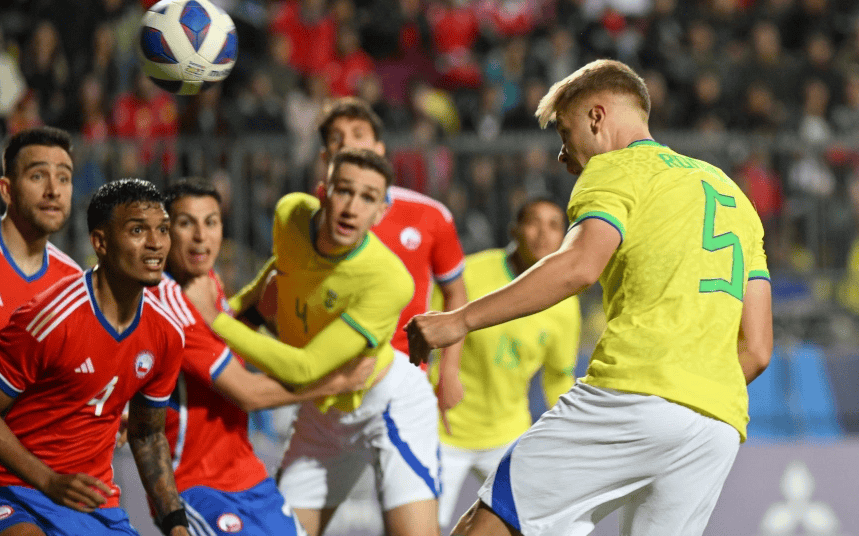 九游娱乐-巴西队在国际赛场上崭露头角吸引众人关注的简单介绍