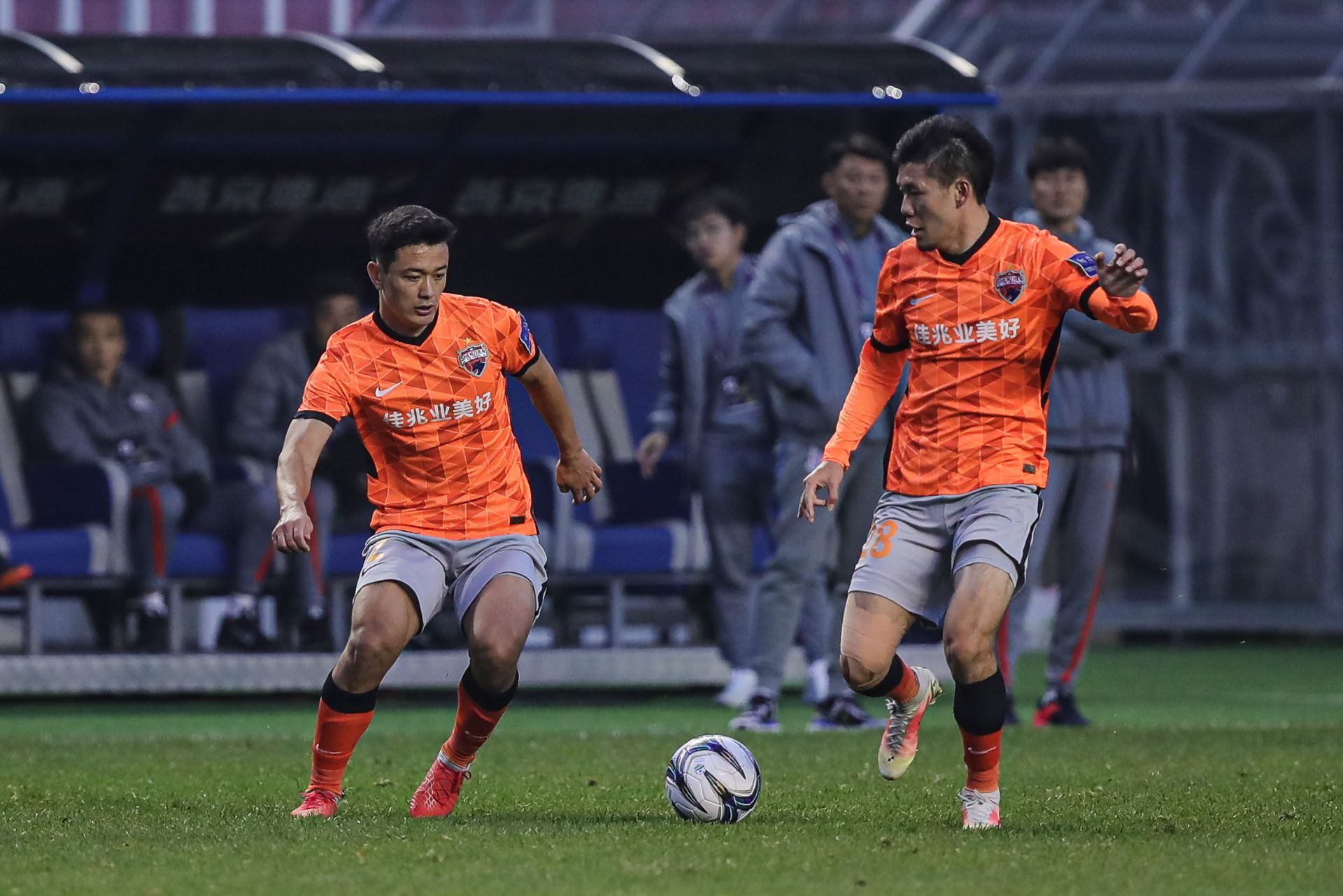 九游娱乐app下载-杭州绿城坚守主场！比逼平深圳佳兆业的简单介绍