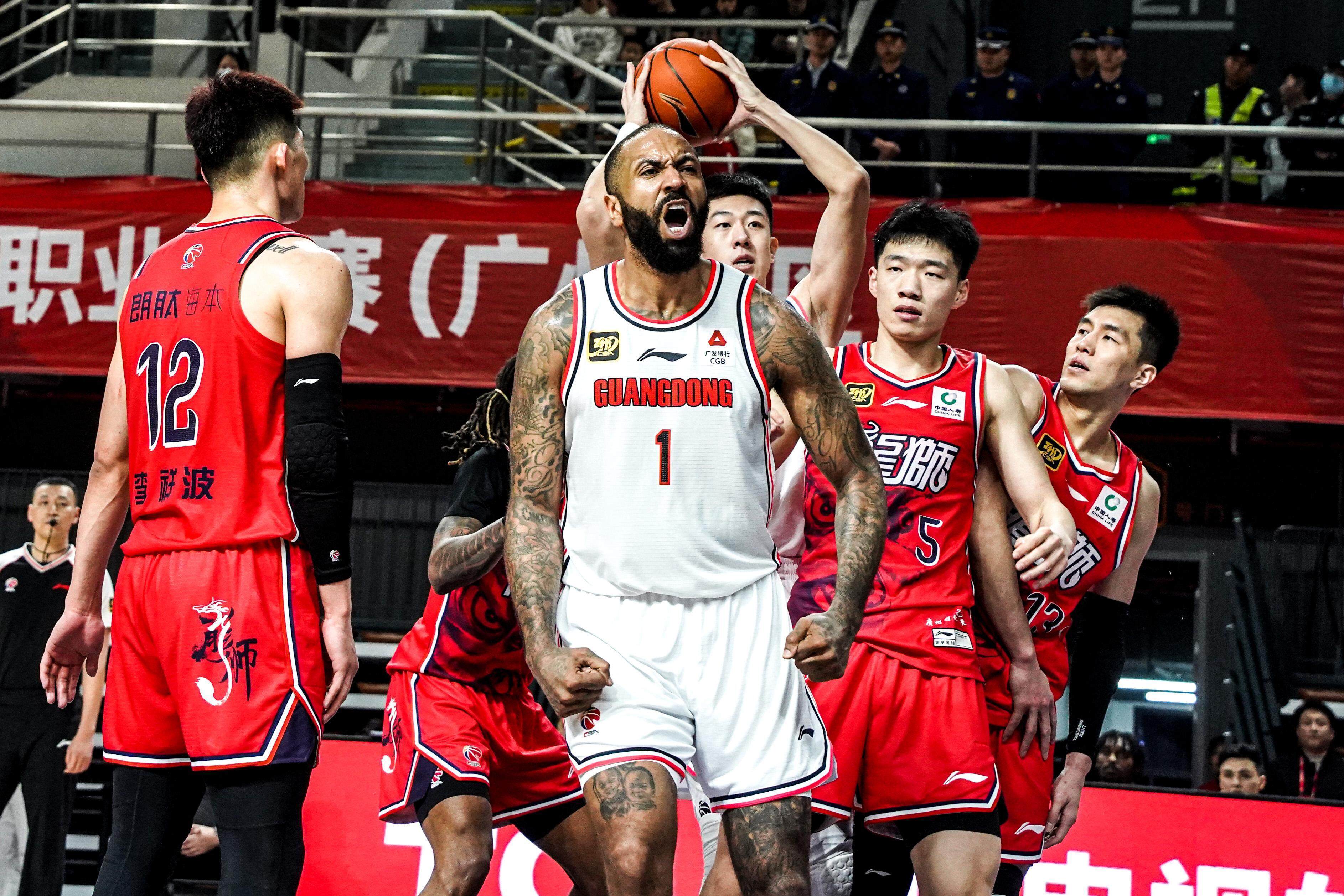 九游娱乐网页-关于广东队主场逆转福建队,保持不败纪录的信息