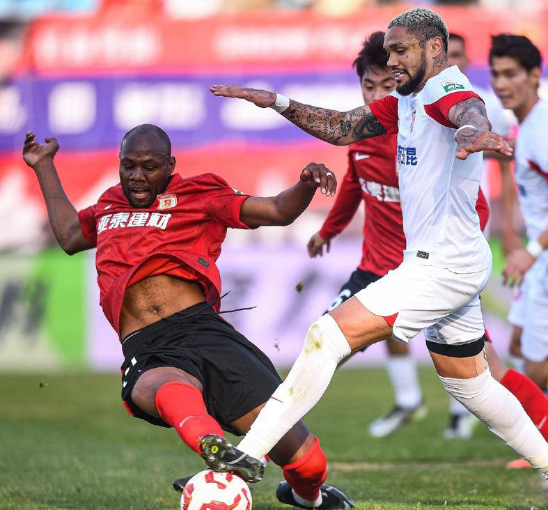 关于英雄豪杰在国内联赛中表现抢眼,引发球迷热议的信息 关于英雄豪杰在国内联赛中表现抢眼,引发球迷热议的信息