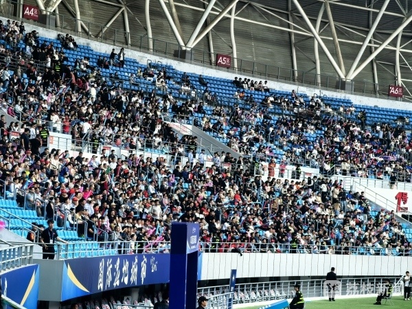 包含改写为:比赛精彩连连,球迷热情高涨的词条 包含改写为:比赛精彩连连,球迷热情高涨的词条