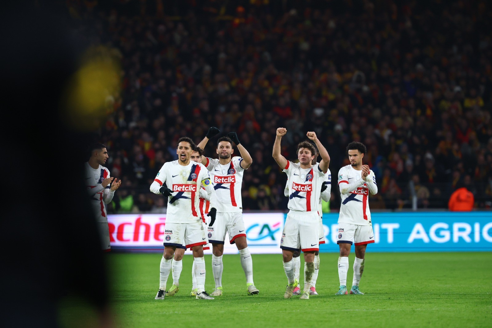 马赛客场平巴黎,提前获得法国杯四强席位 马赛客场平巴黎,提前获得法国杯四强席位