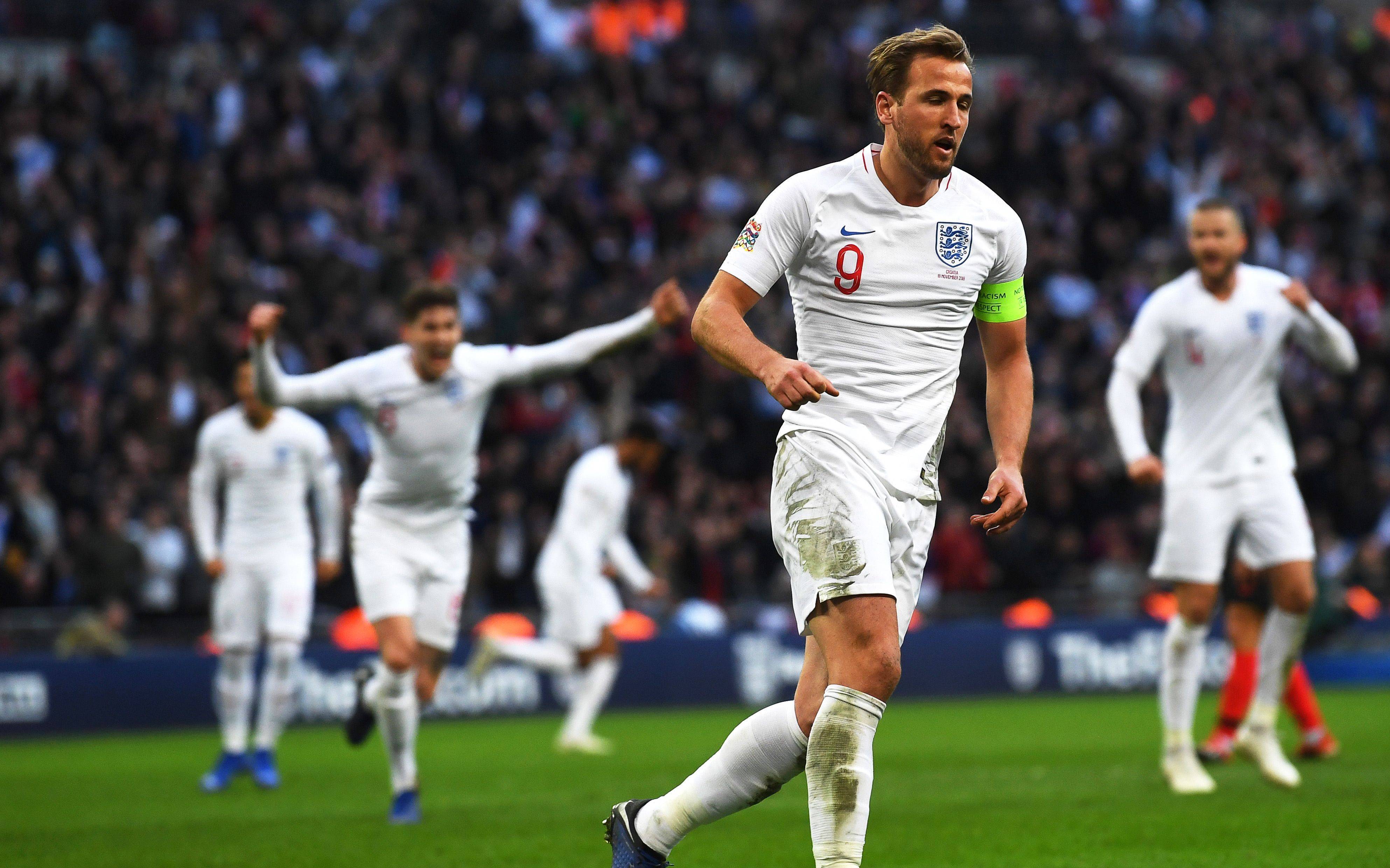 英格兰选手实力强大,夺得非凡胜利 英格兰选手实力强大,夺得非凡胜利