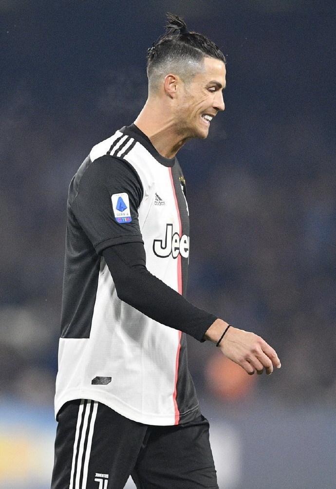 九游体育-尤文图斯前锋连续取得进球,球队士气高昂