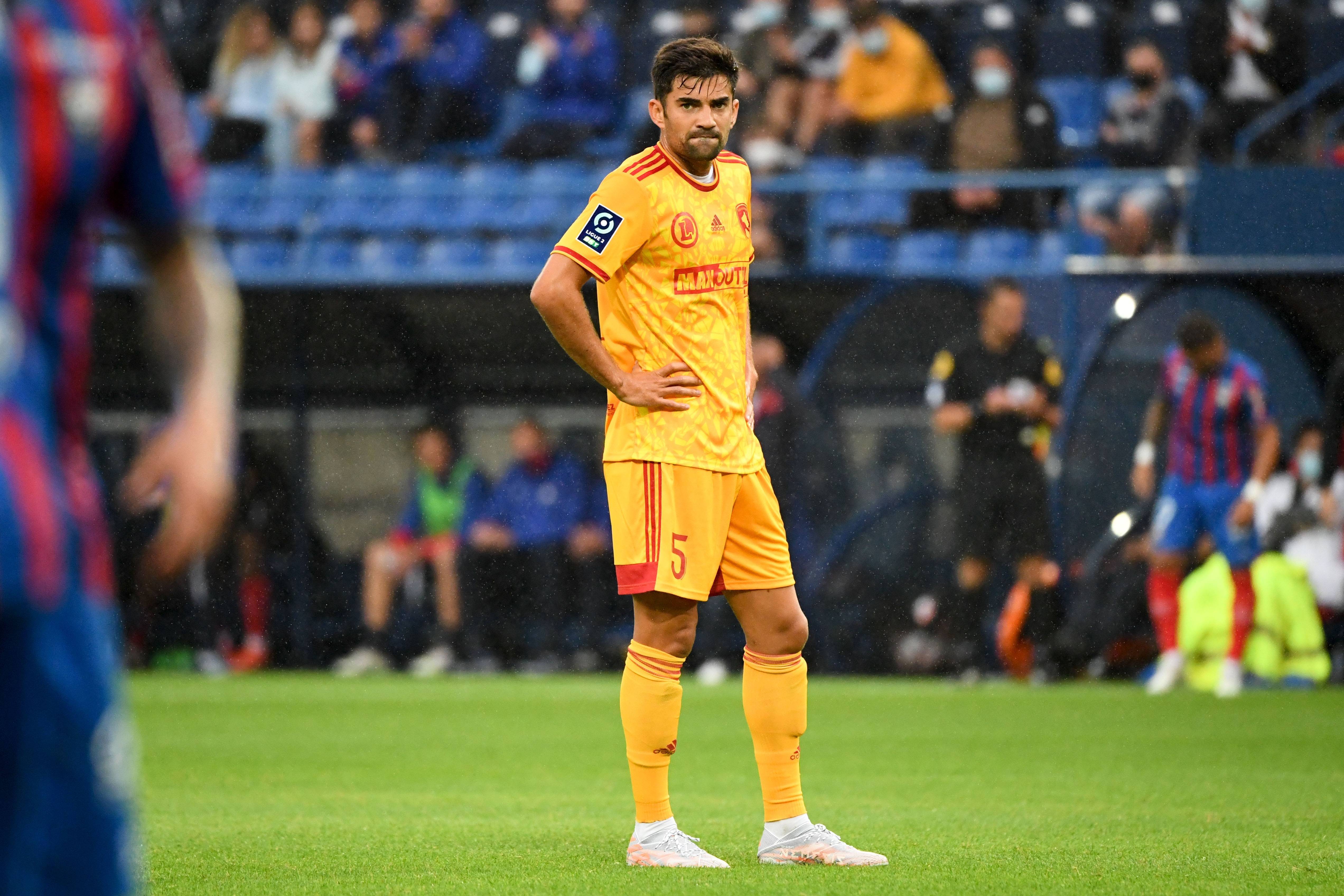 齐达内调整战术，皇马主场逆转巴黎