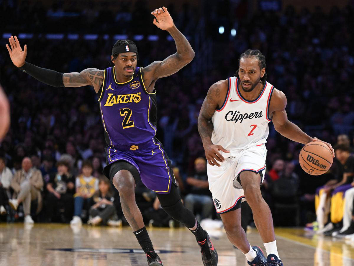 鹈鹕球员情谊大爆发,上演场上戏剧 鹈鹕球员情谊大爆发,上演场上戏剧