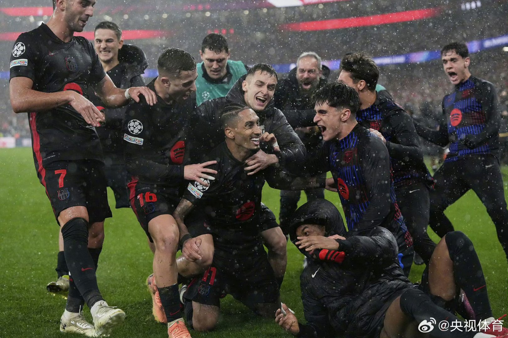 比利亚雷亚尔客场不敌巴塞罗那,遭遇连败的简单介绍 比利亚雷亚尔客场不敌巴塞罗那,遭遇连败的简单介绍