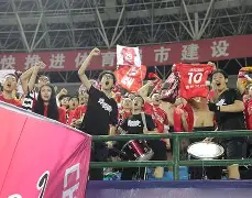 川足客场勇胜亚泰,取得重要三分 川足客场勇胜亚泰,取得重要三分