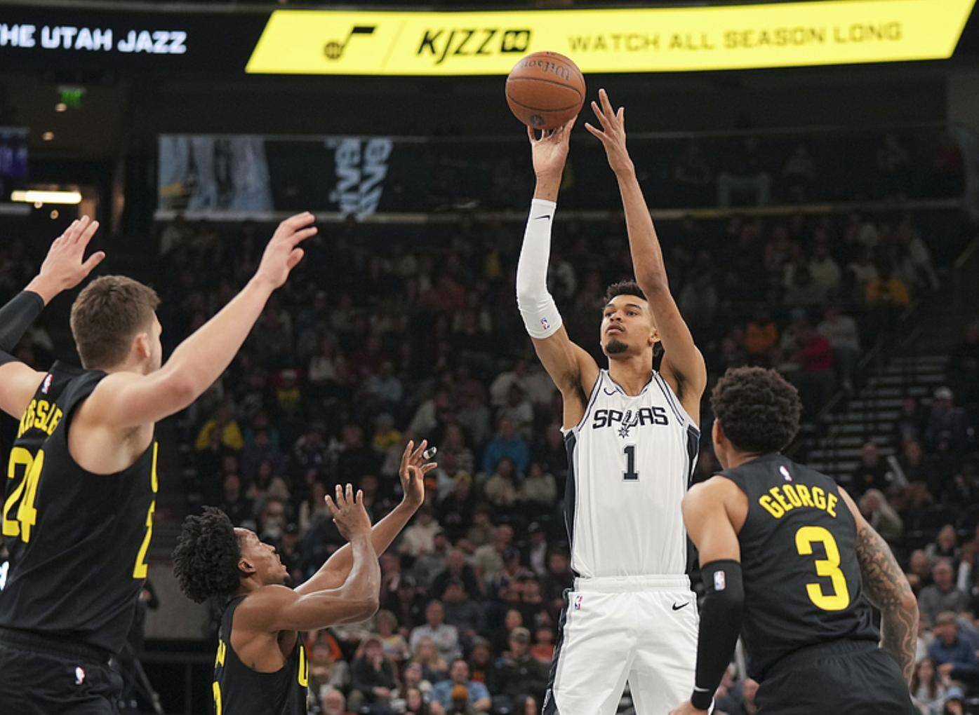 灰熊队状态起伏不定,球队需要加强稳定性 灰熊队状态起伏不定,球队需要加强稳定性