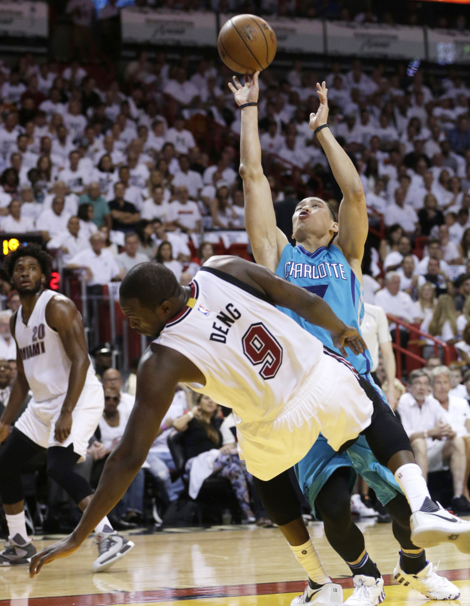 九游娱乐网页-关于热火队全队视训练为重心,力求改进的信息