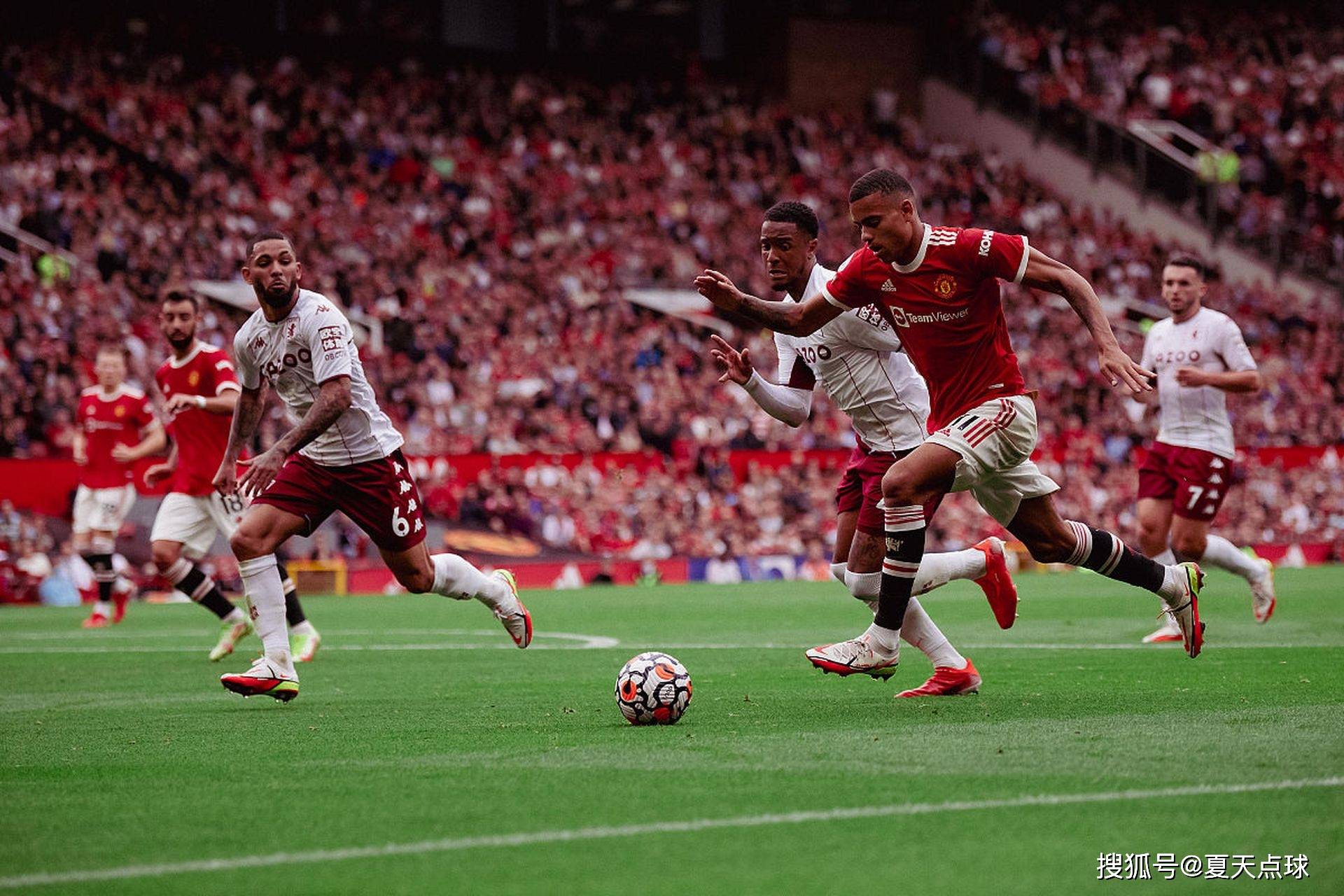 拜仁慕尼黑主场传射手受伤，对球队进攻造成影响