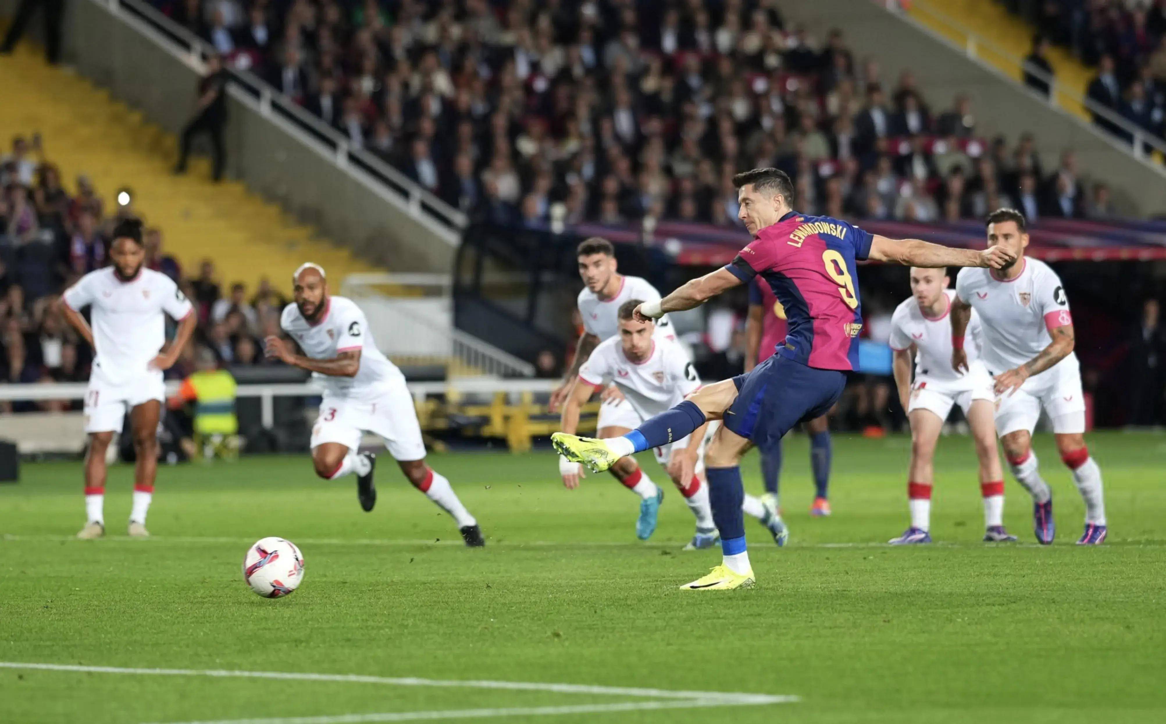 九游官网-赫塔菲主场大胜,重返积分榜前列