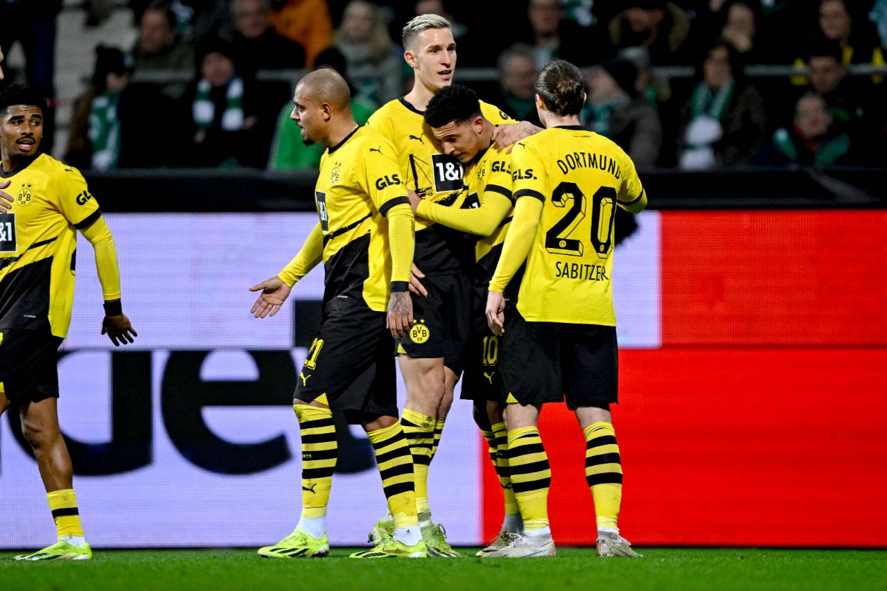 多特蒙德对阵法兰克福,双方实力悬殊 多特蒙德对阵法兰克福,双方实力悬殊