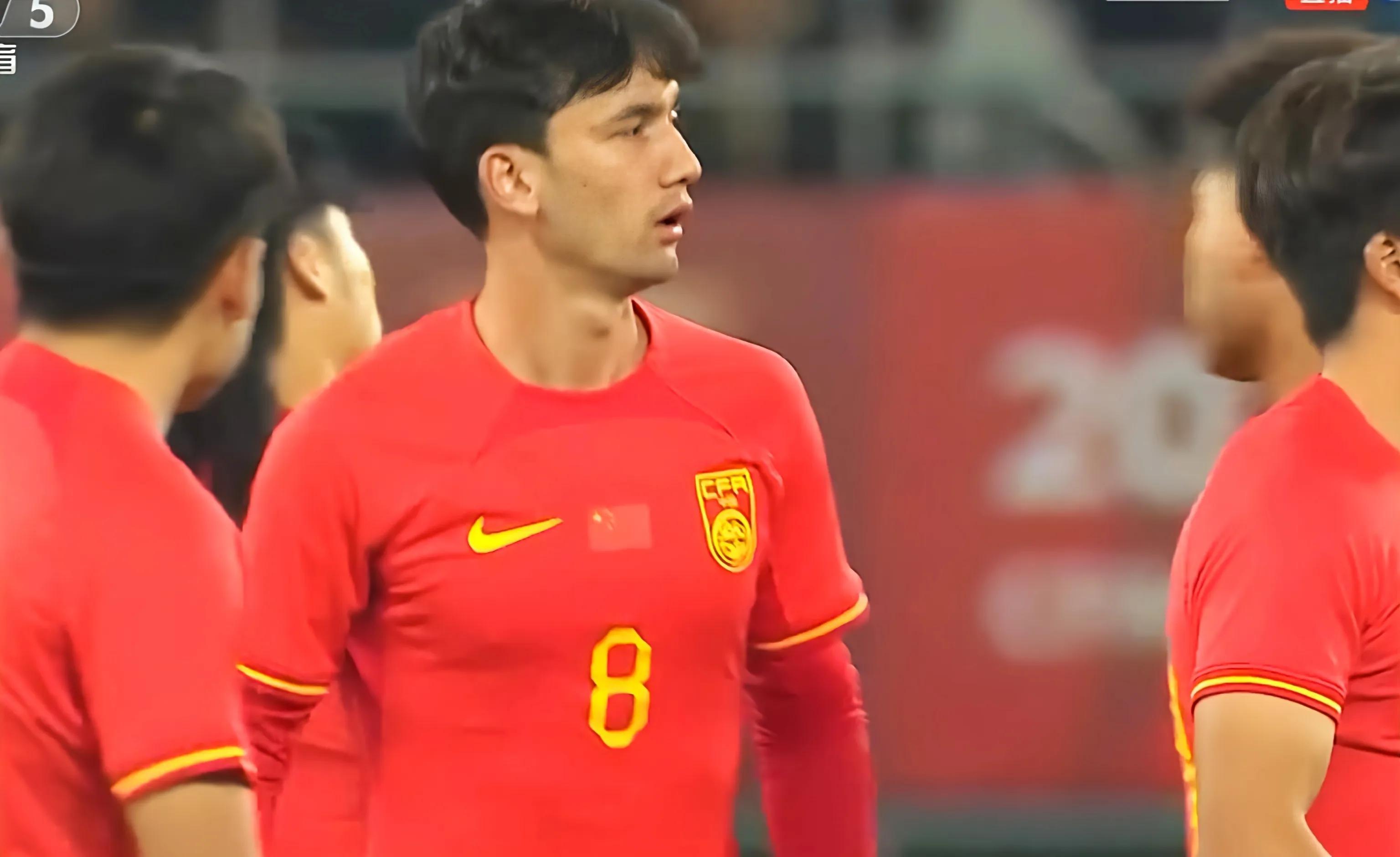 九游娱乐网站-中国青年足球新星崭露头角,引发球迷热议的简单介绍