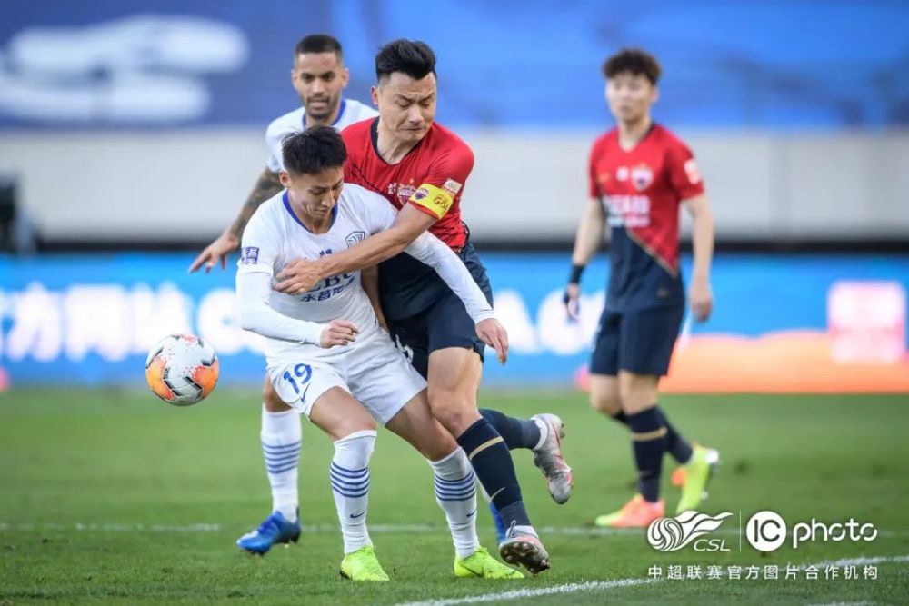 九游app下载-深圳佳兆业负于重庆力帆,遭遇失利