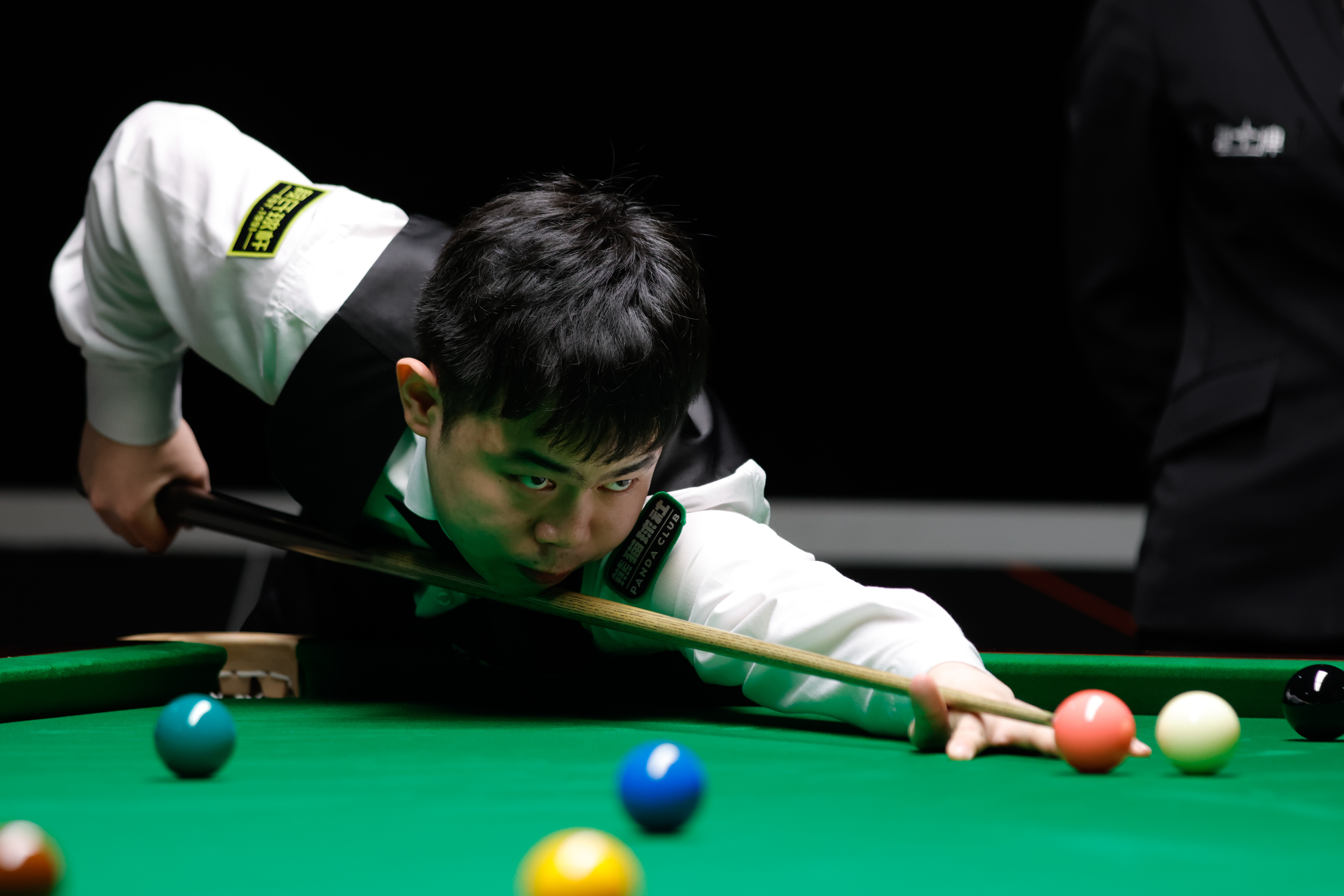 九游娱乐-HLE血洗TSM,Caps开启传奇时刻焦点之战2025世界赛,锁定晋级资格的简单介绍