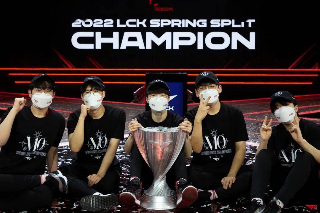 9you娱乐-BRO险胜100T,Keria关键团战开团秒人宿敌对决淘汰赛,成为赛场最大亮点的简单介绍