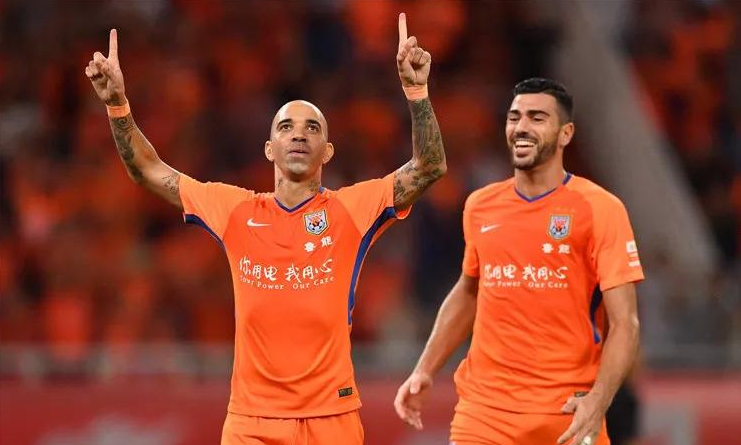 鲁能主场失利于恒大,排名下滑 鲁能主场失利于恒大,排名下滑